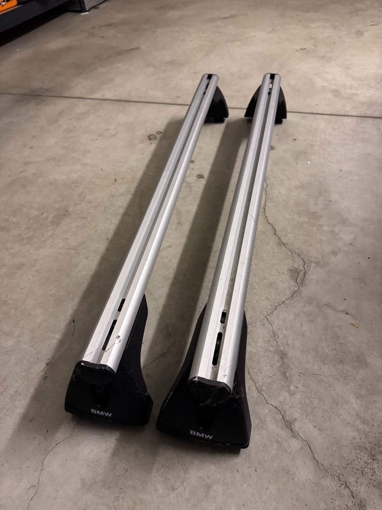 Střešní nosič BMW 3 E92, příčníky