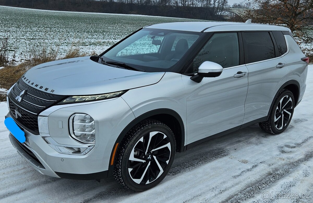 Outlander 2,4i Intense 7-míst.