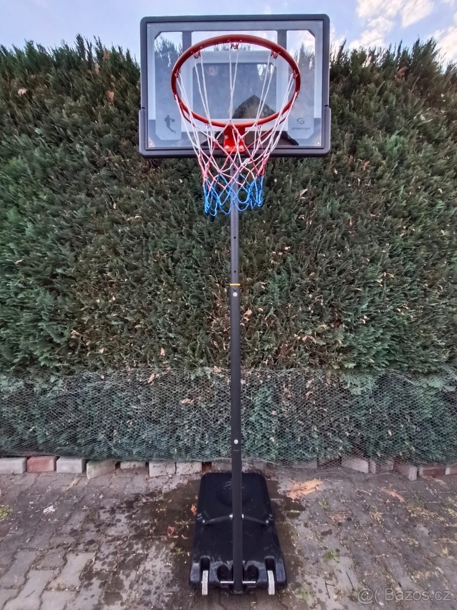 Prodám basketbalový koš – 2000 Kč