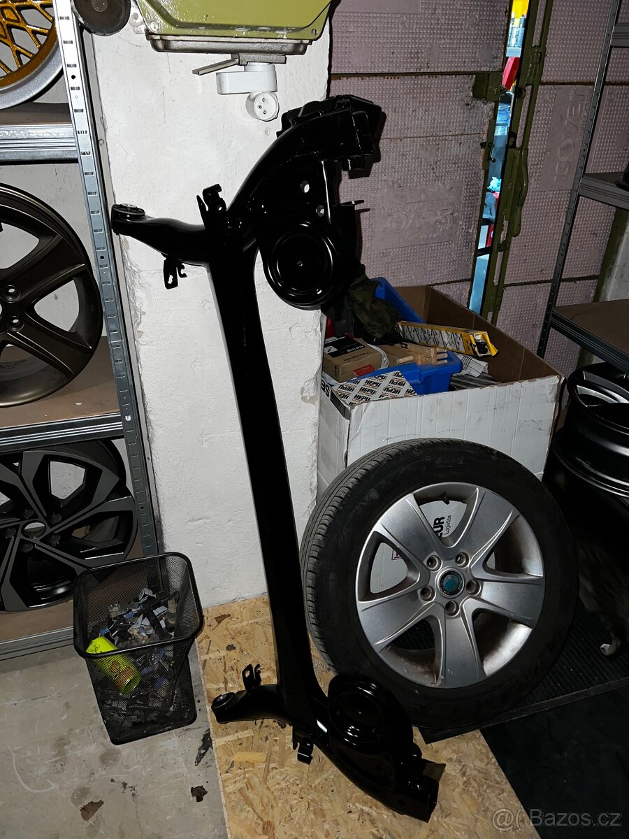 Nová Zadní náprava Fiat 500