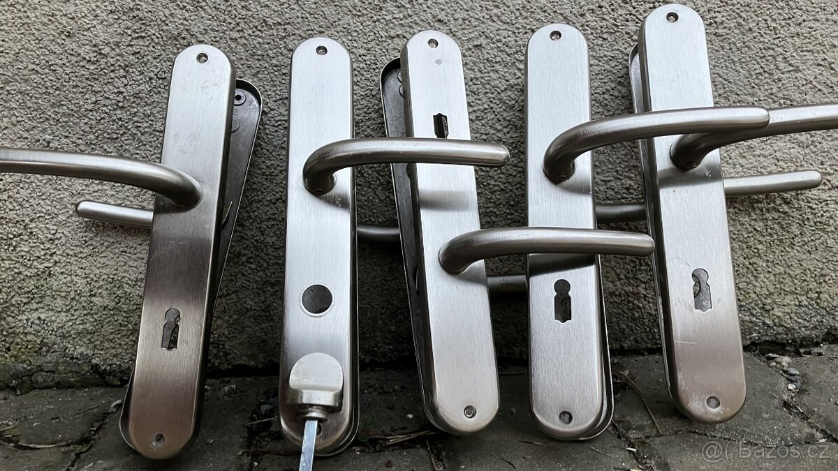 Kování