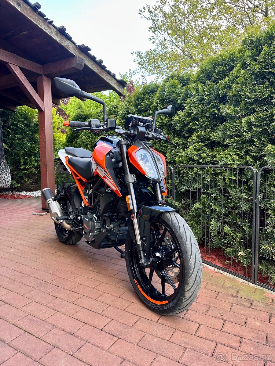 Ktm duke 125 2019  (TOP STAV)