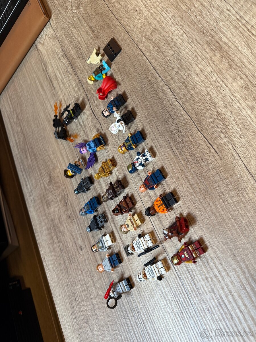 LEGO Minifigurky 24ks