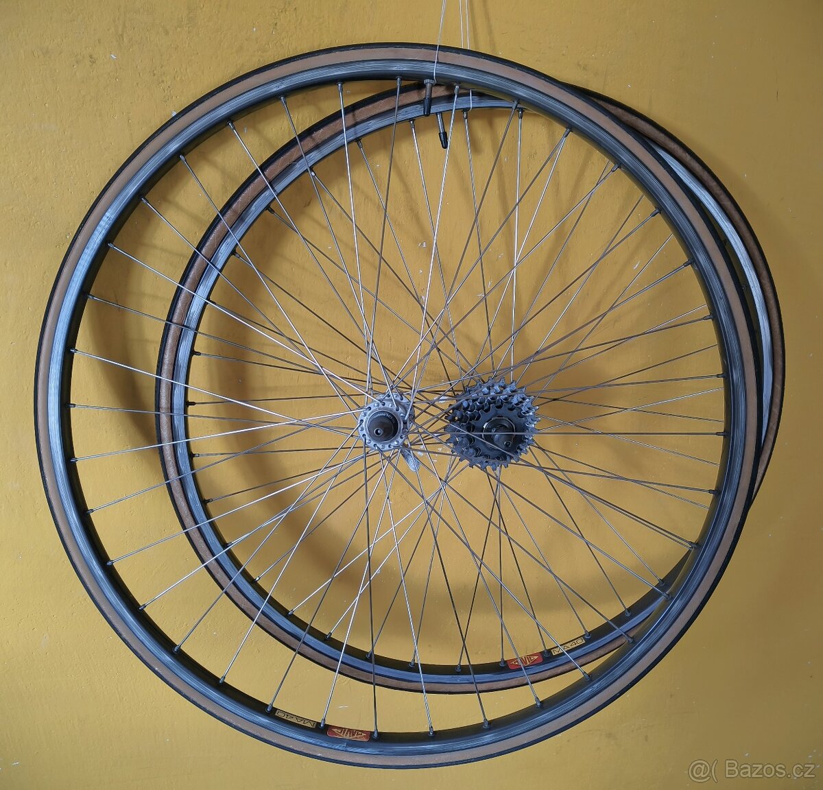 zapletená kola Mavic MA40, náboje Shimano 105