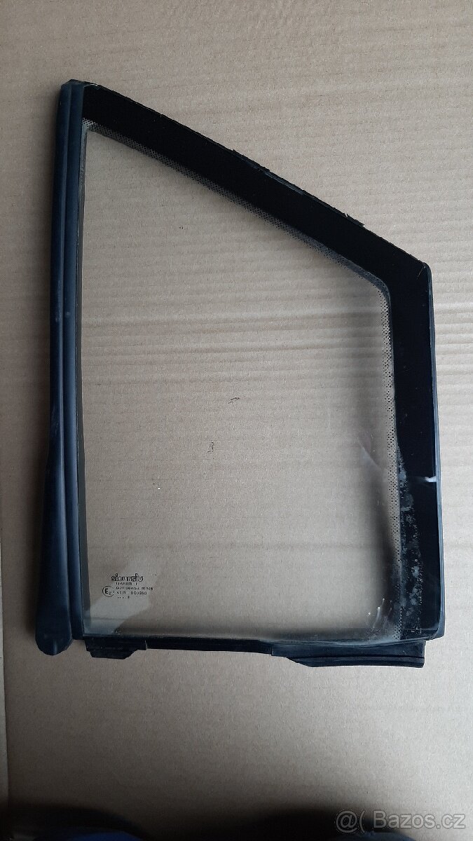 Zadní okno Opel Omega A