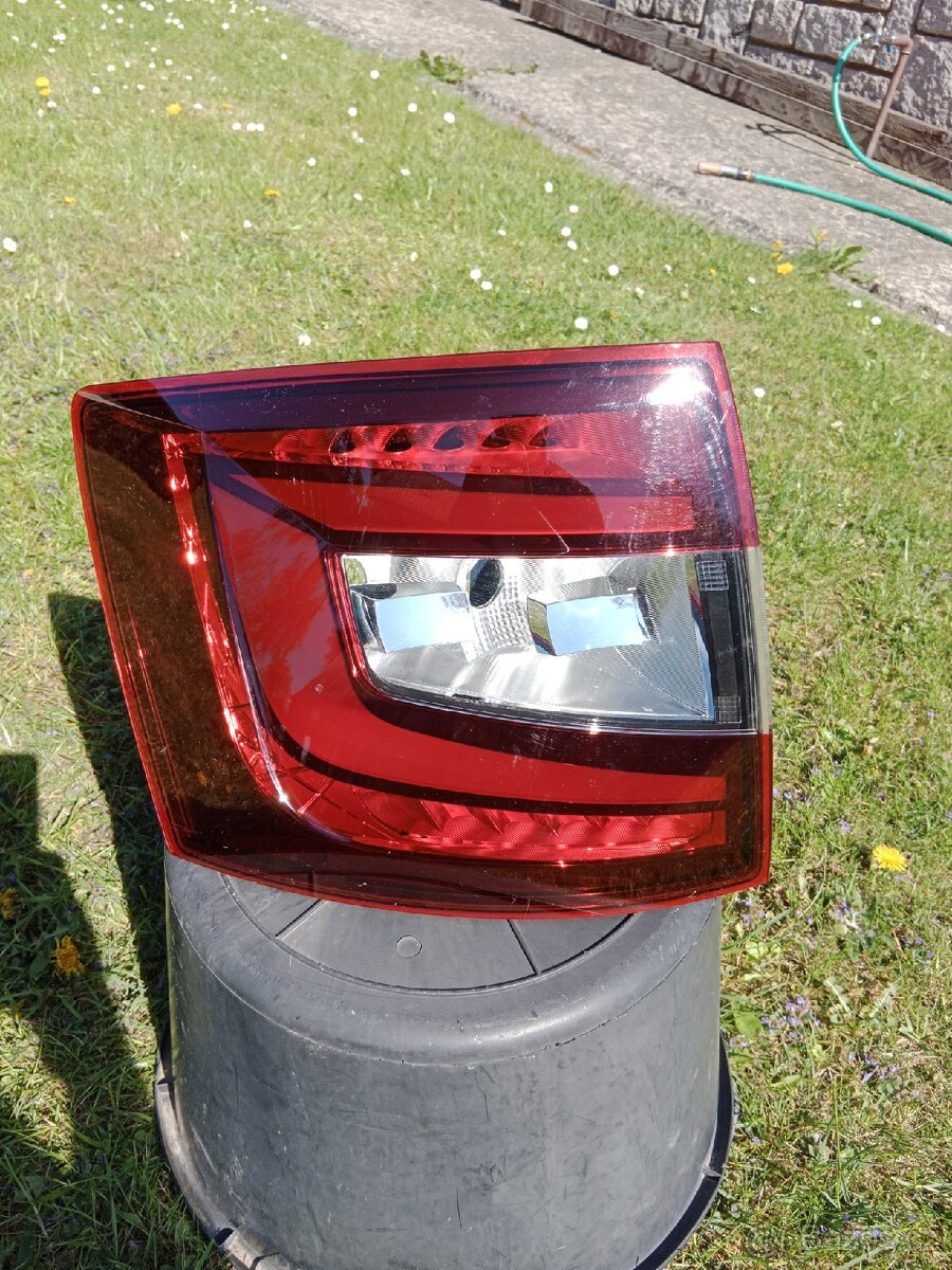 PZ světlo Škoda Octavia III Combi