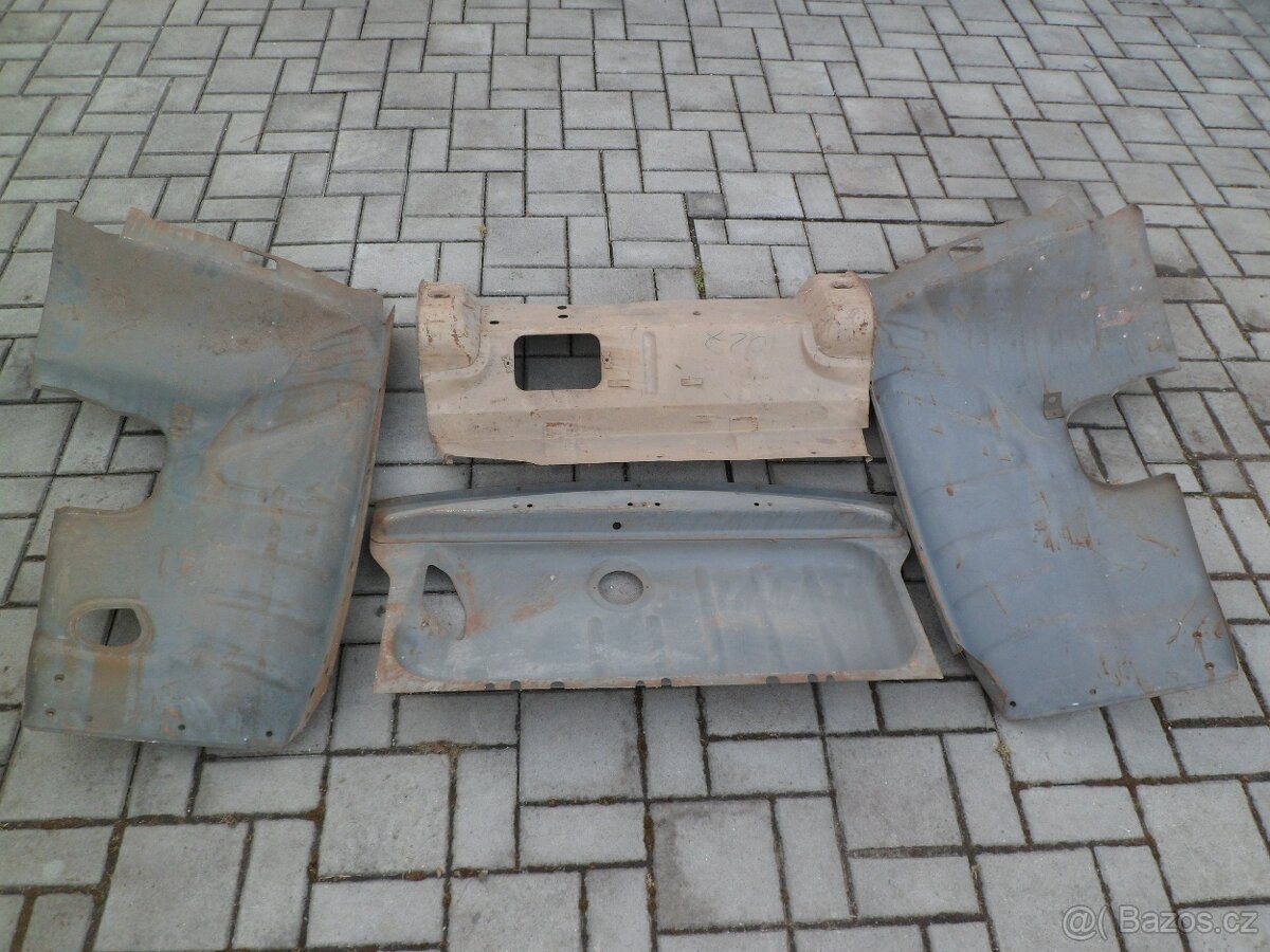 PODBĚHY A PODLAHA KUFRU ŠKODA 110R