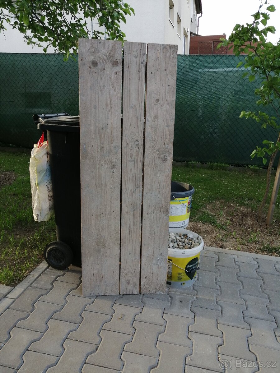 Prodám podlážky na lešení dl.136,šířka 49cm