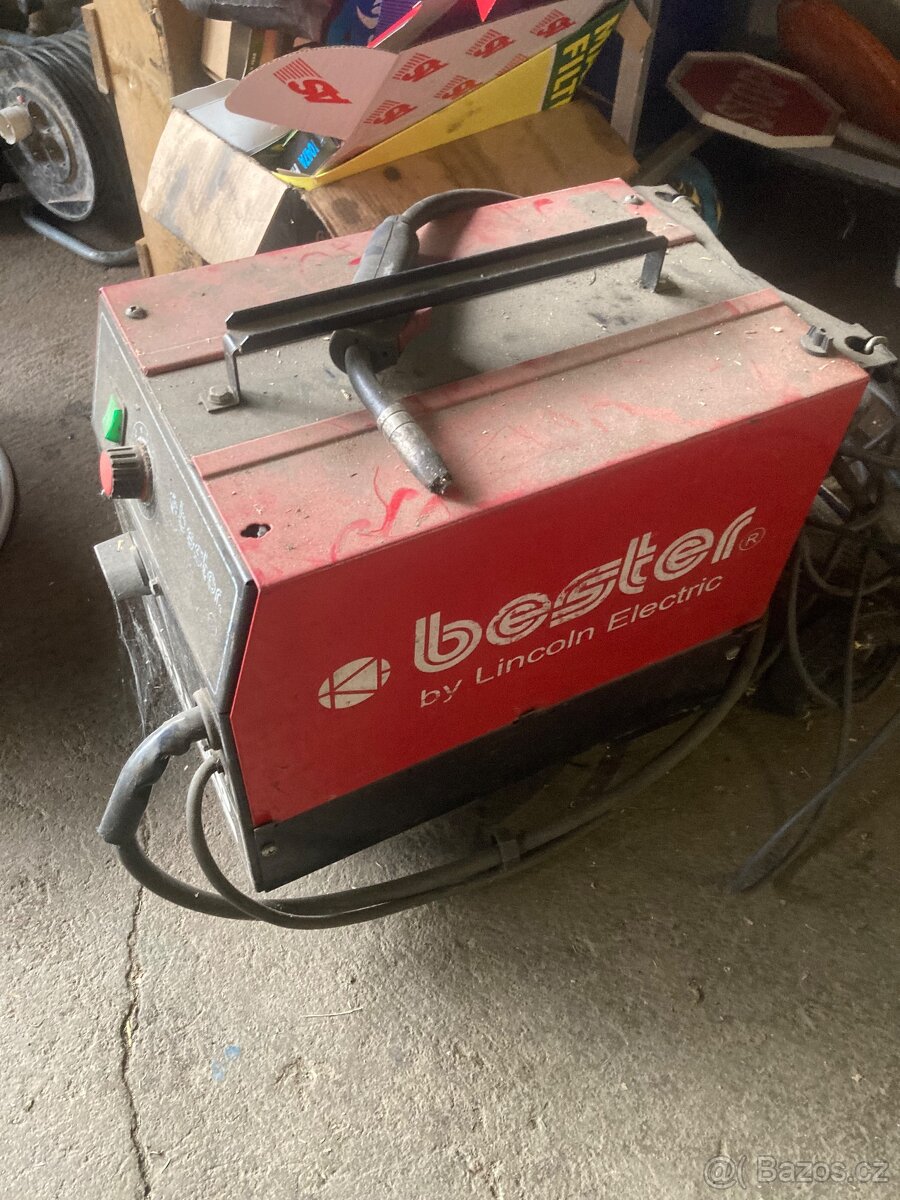 Svářečka co2 na díly nebo opravu