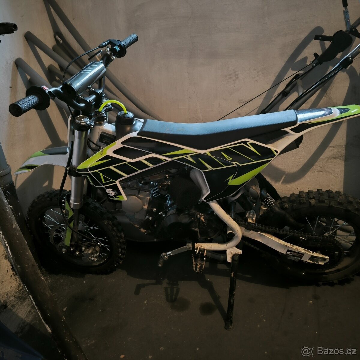 Pitbilke motorka minibike 125cc záruka do 2026, najeto 6 MTH