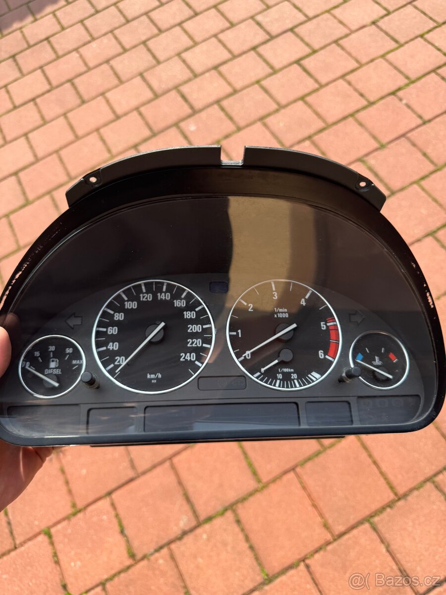 Budíky BMW E39 E38 E53 s kroužky