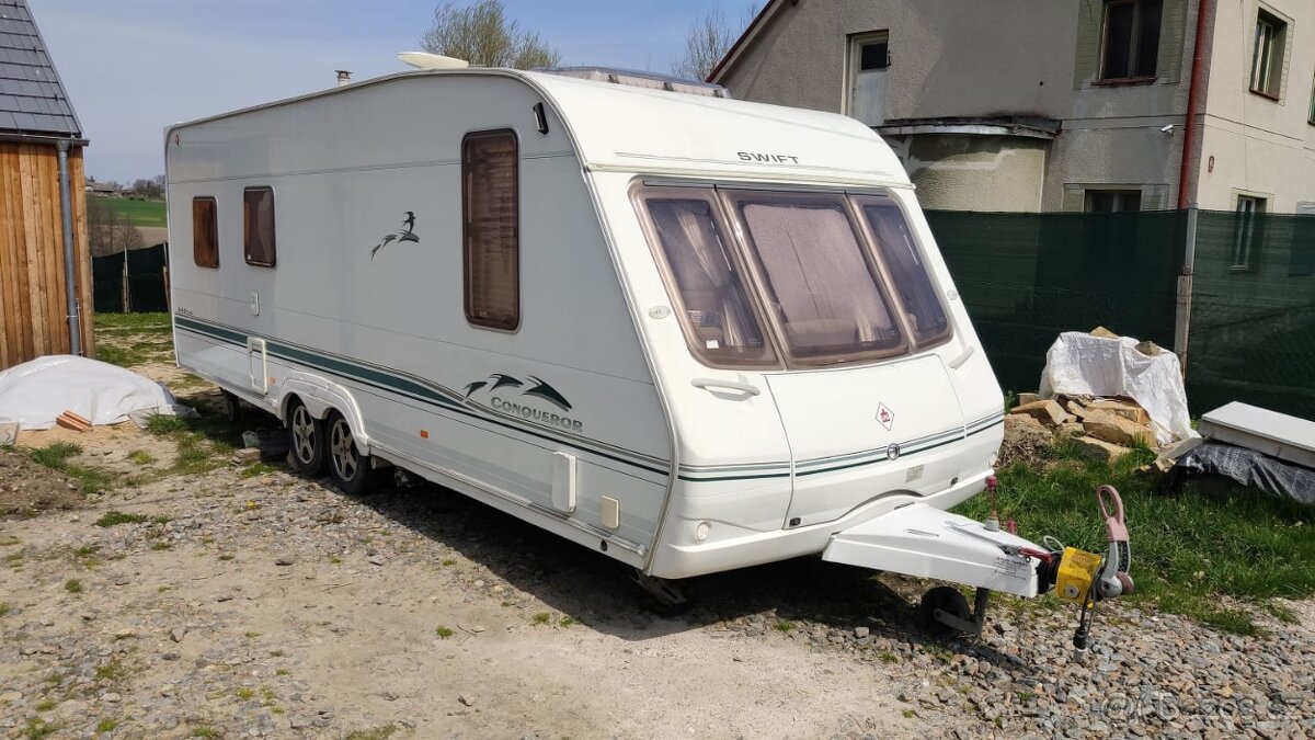 Dvouosý Karavan