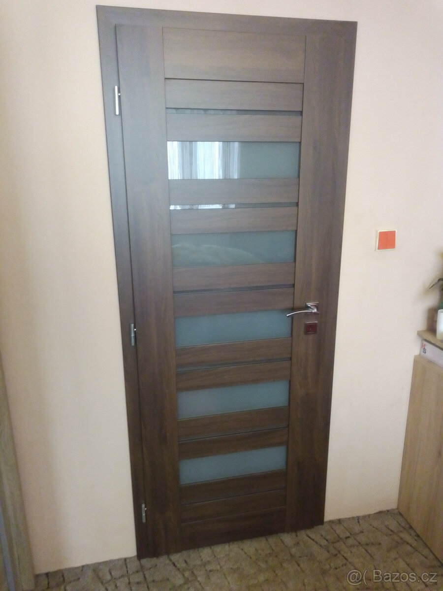 Dveře interiérové 1 ks nové 80 L, s obložkami