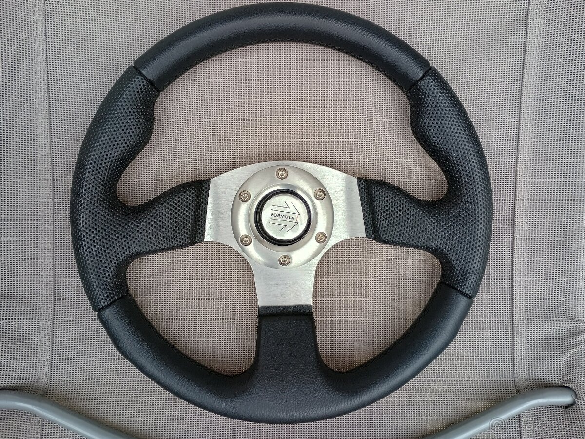 Sportovní volant Formula 1