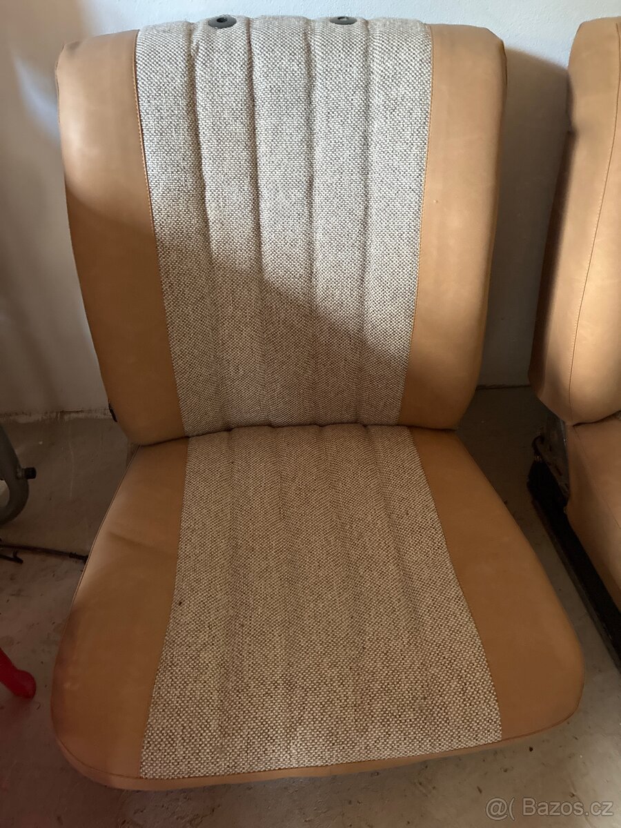 Mercedes Benz W115 sedačky