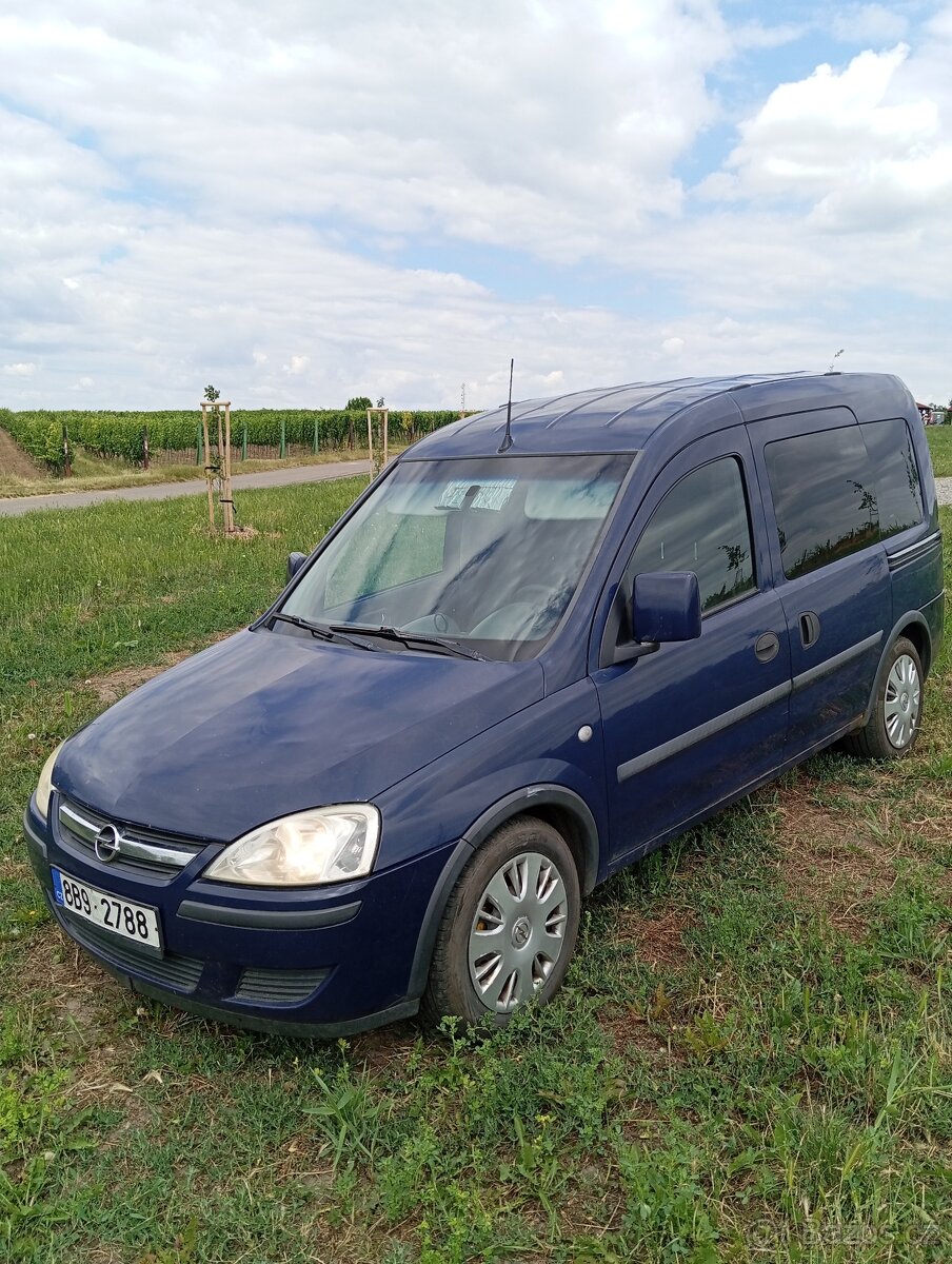 Opel combo 1.7cdti 74kw Rok 2006