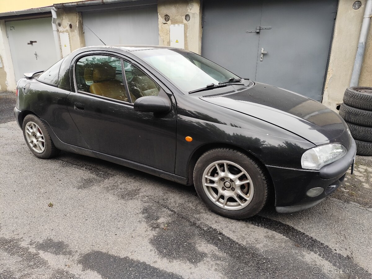 Tigra 1.4 16v r.v. 2000