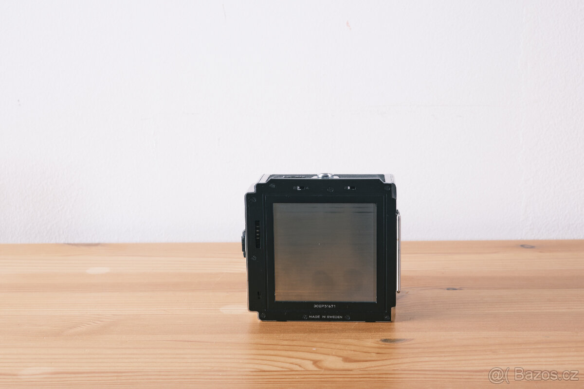 Hasselblad A12 stěna