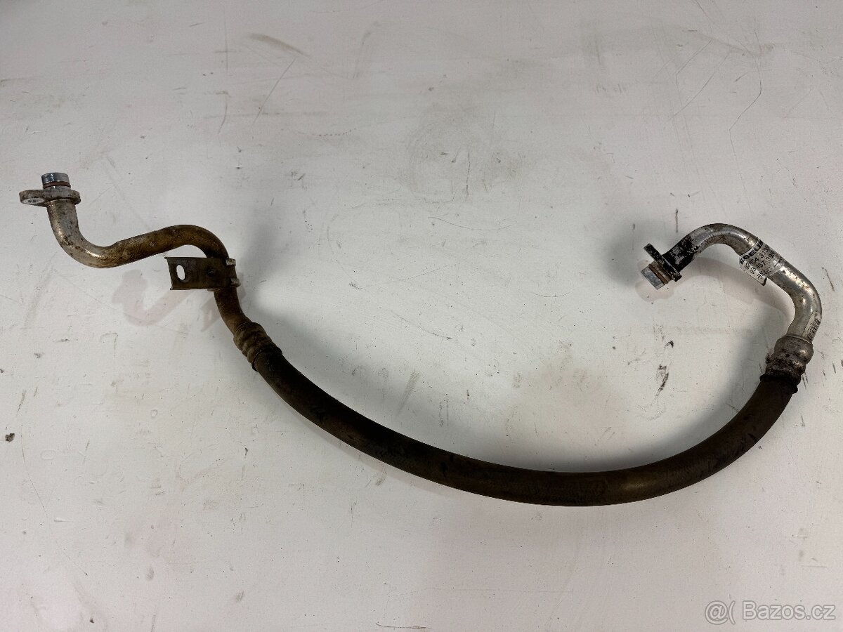 Trubka klimatizace Opel Vivaro B (Renault Trafic) 924543135R