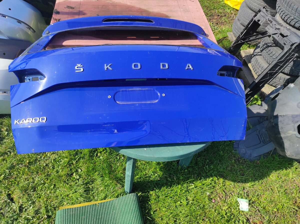 zadní 5 dvěře škoda karoq