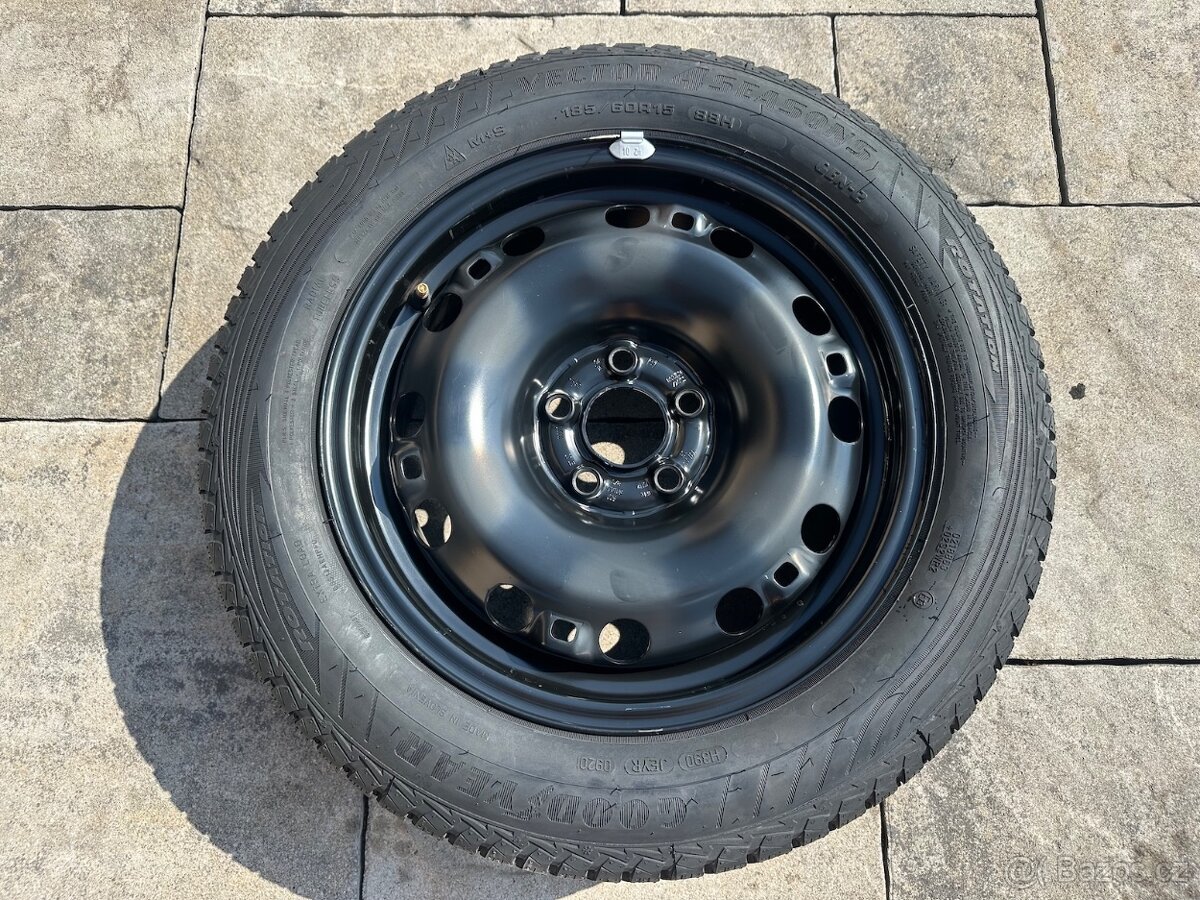 Plechový disk s pneu GoodYear 5x100 185/60/15