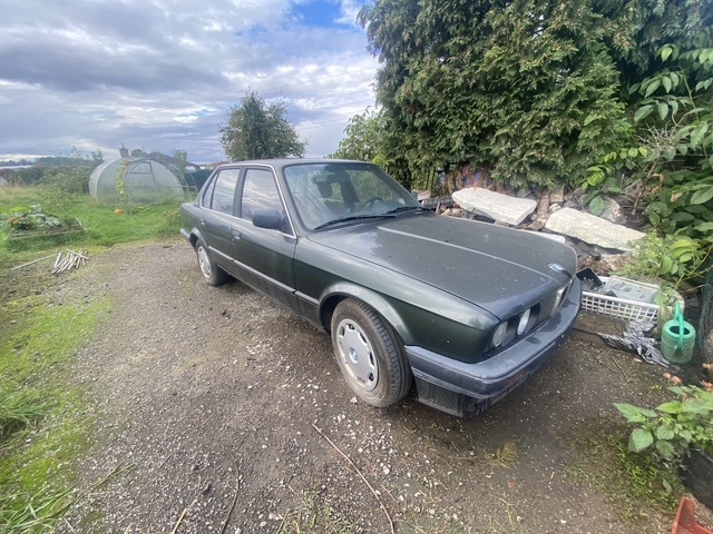 BMW E30 2,4TD