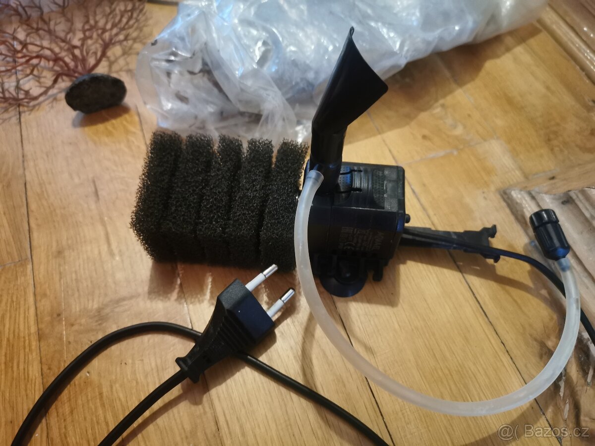 Akvárium, krevetarium, terárium