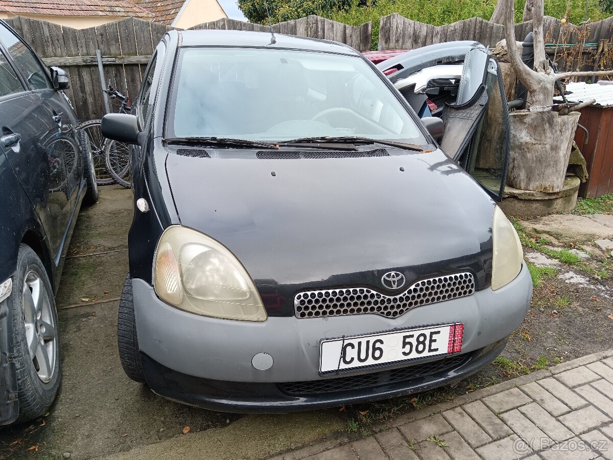 Yaris 1.0i (50kw) - pojízdné - export - díly