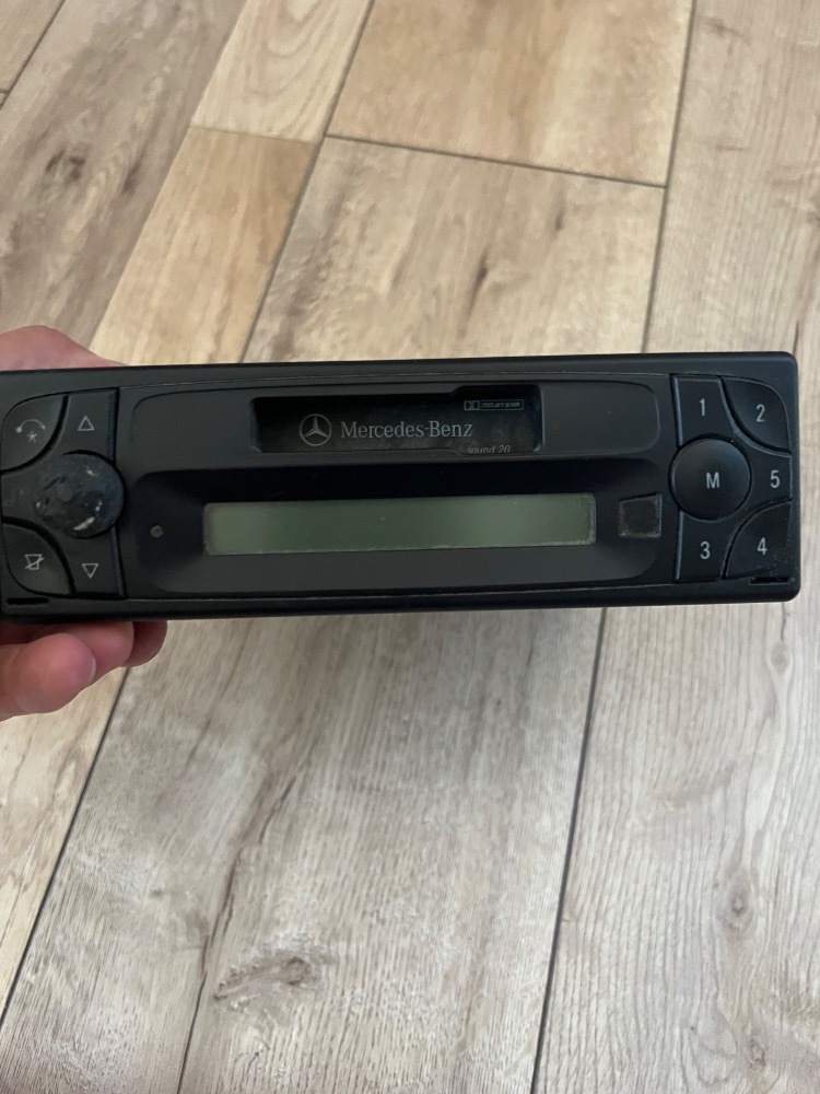 Staré originální autorádio Mercedes Benz