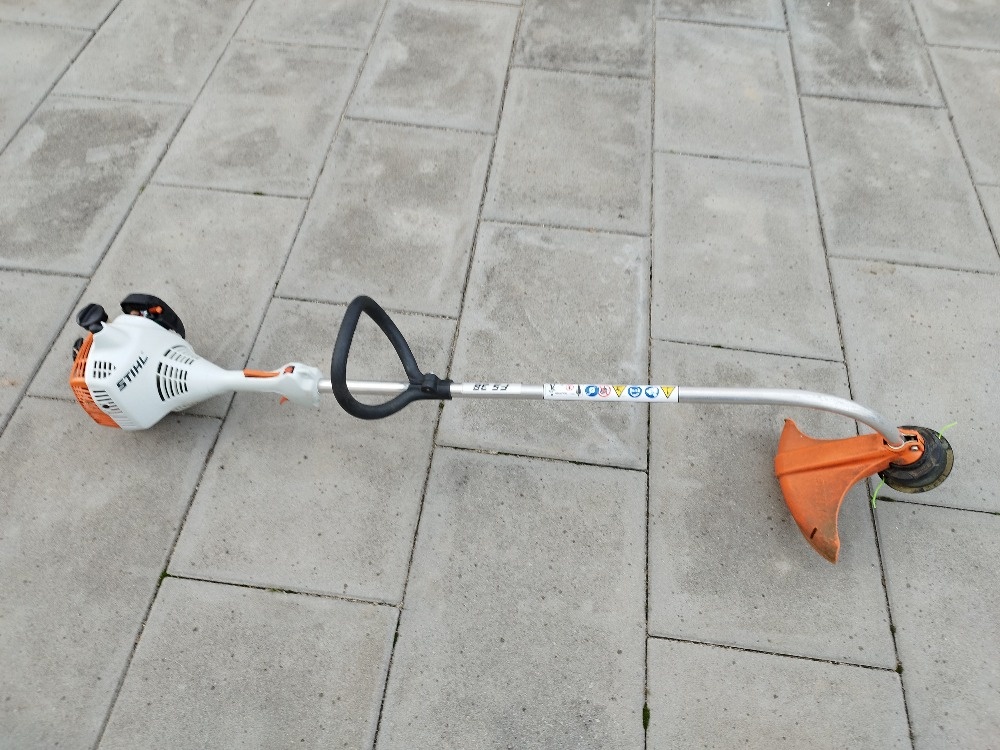 Vyžínač Stihl FS38 zánovní