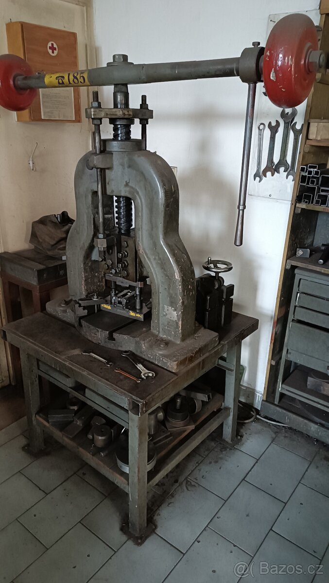 Lis vřetenový ruční