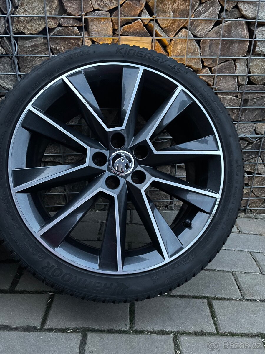 Skoda Fabia 3, Rapid or celor sada 215/40-17 Savio Anthrazit