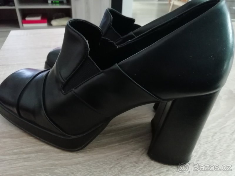 Lodičky s vysokým podpatkem