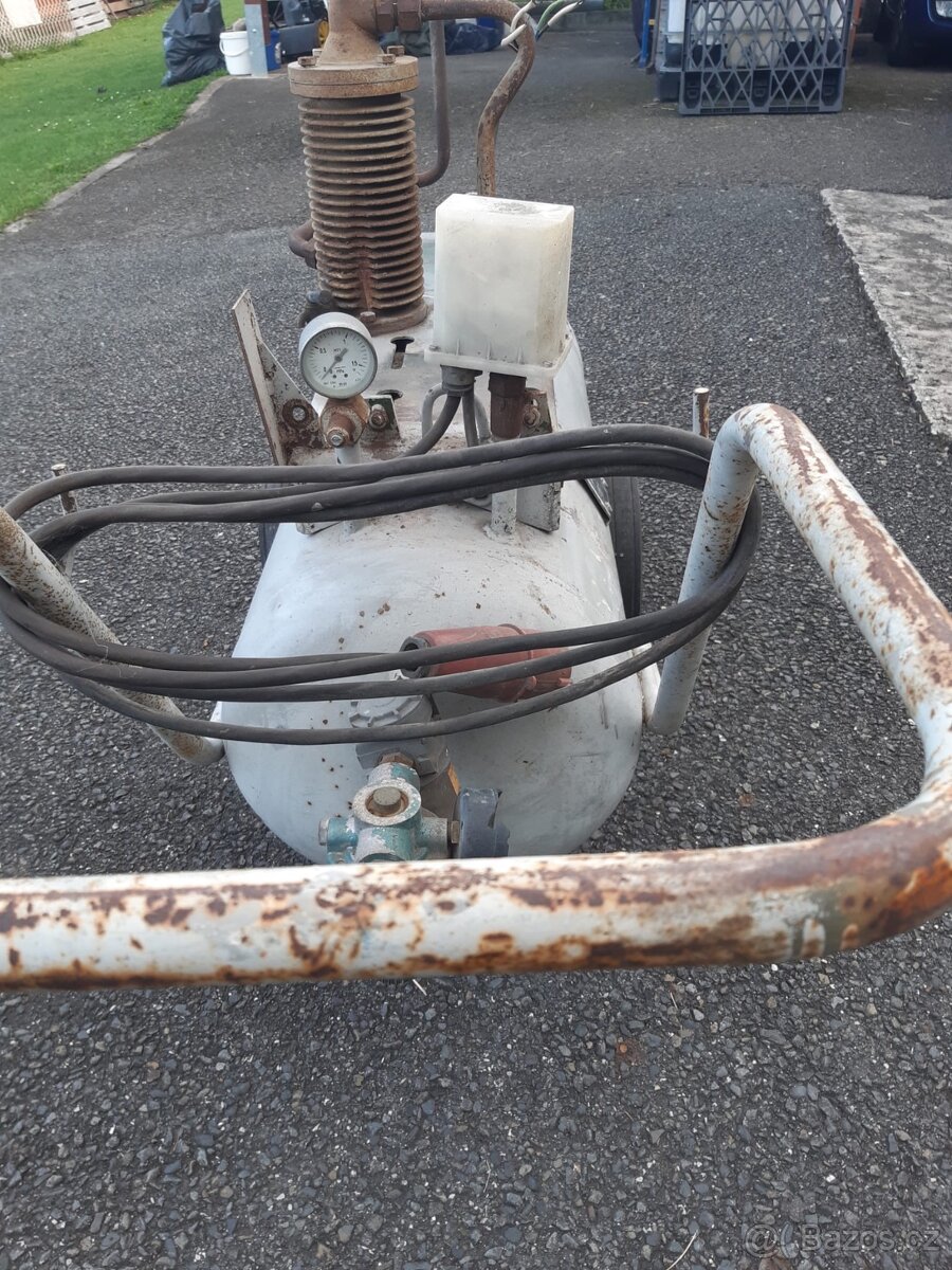 nádrž na kompresor