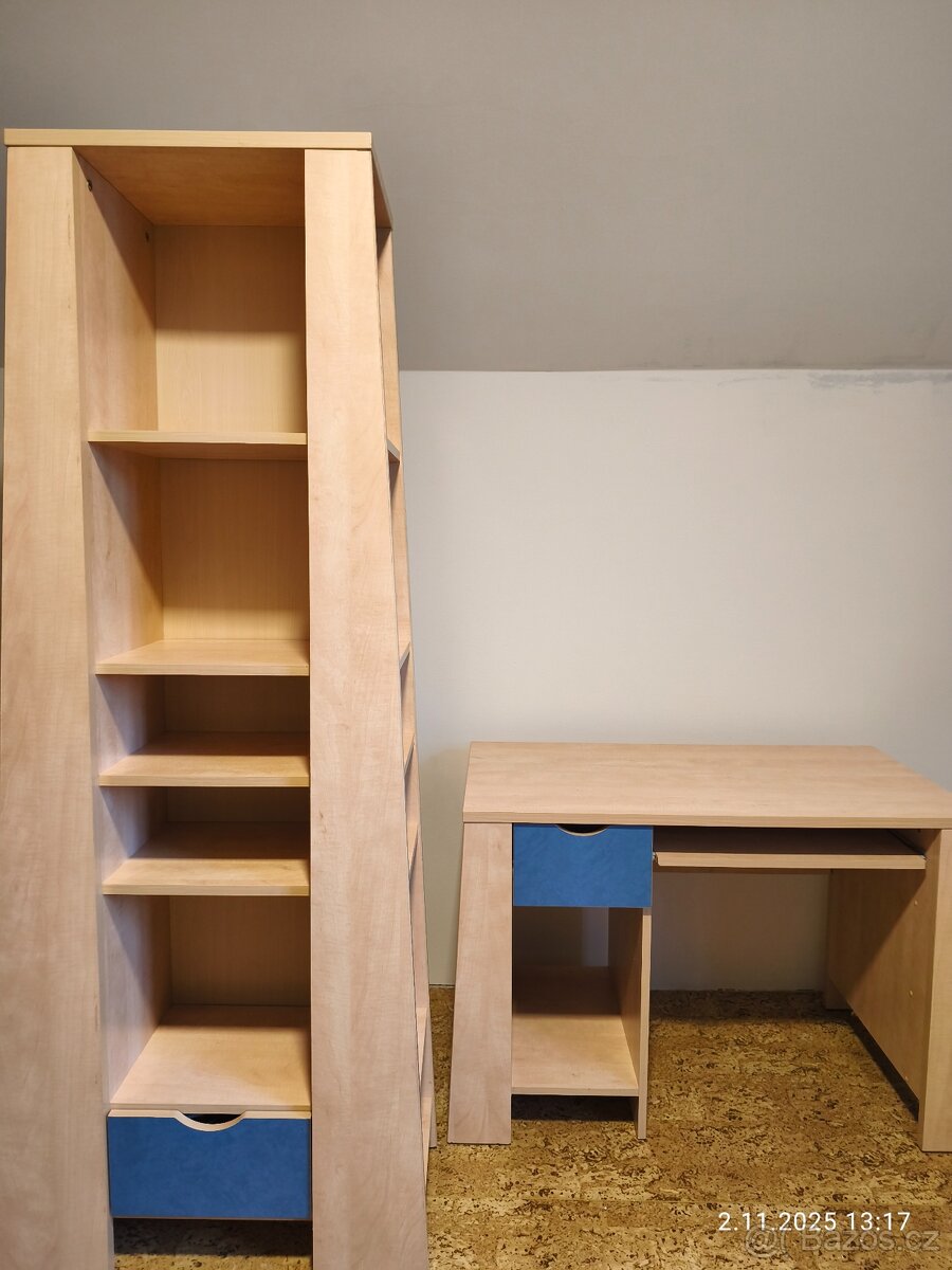 Psací stůl + policový regál