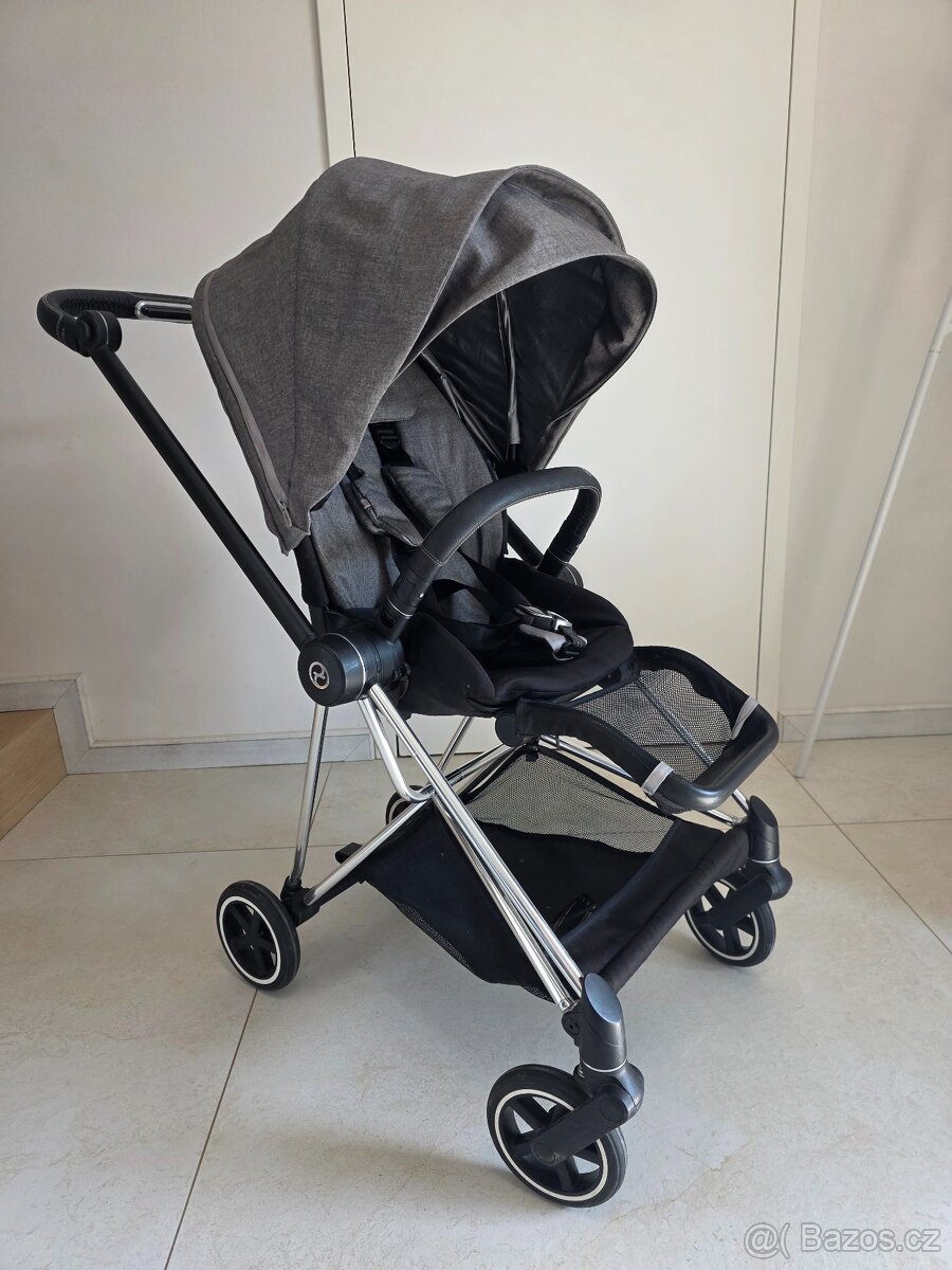 Kočárek Cybex Mios + fusak, držák nápojů, síťka, snack tray