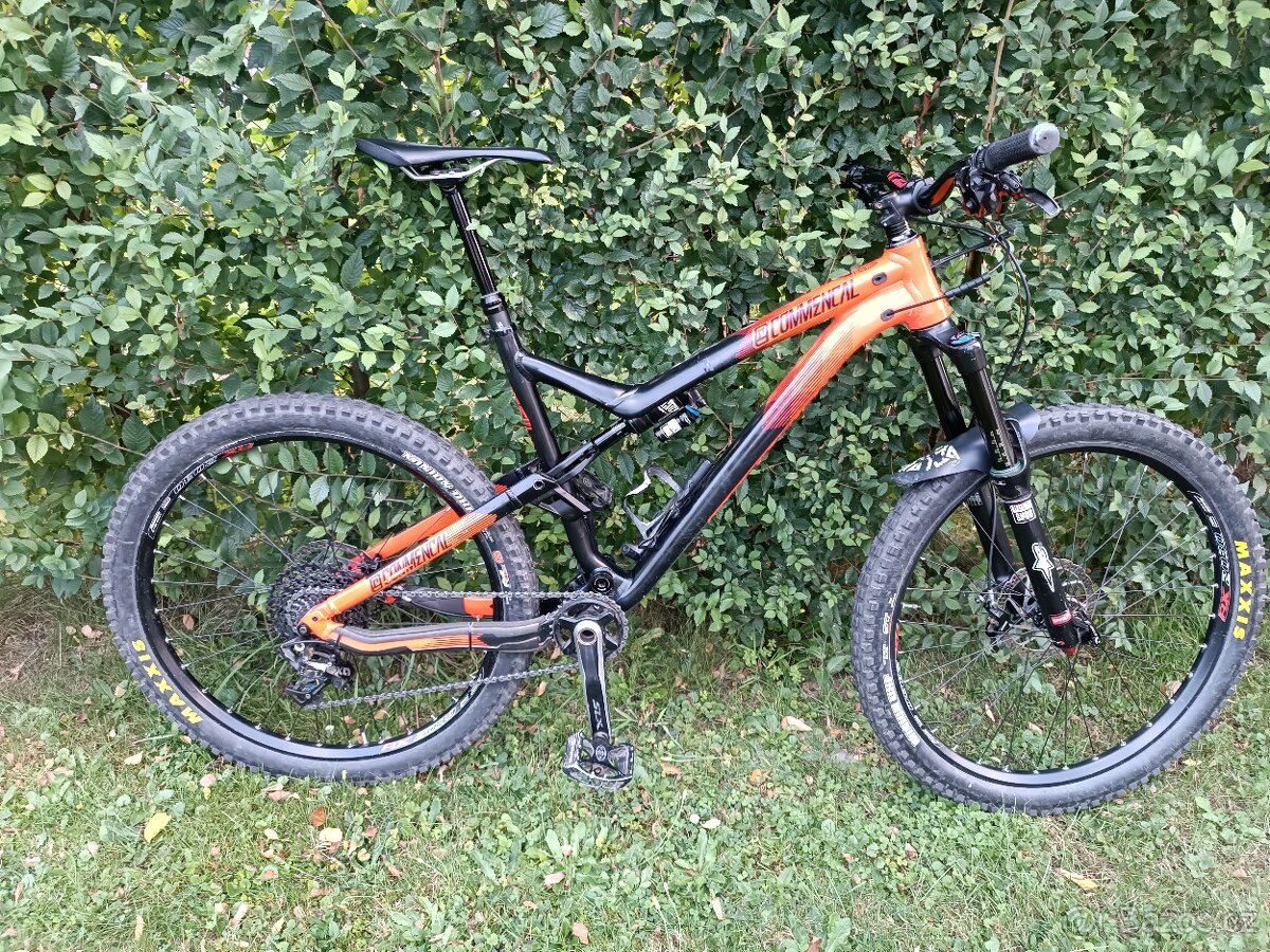 Celoodpružené enduro kolo Commencal