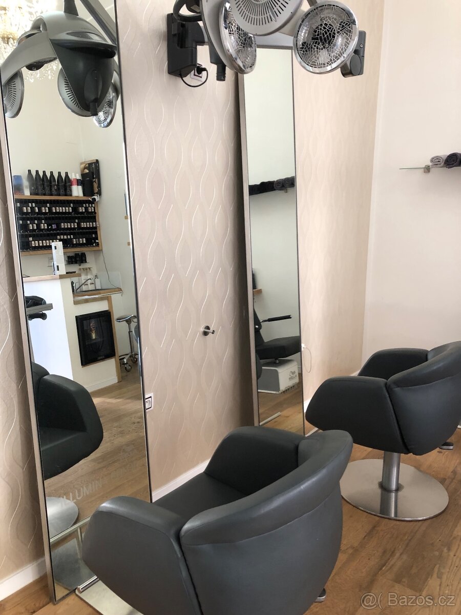 Pronájem kadeřnického křesla Praha 1
