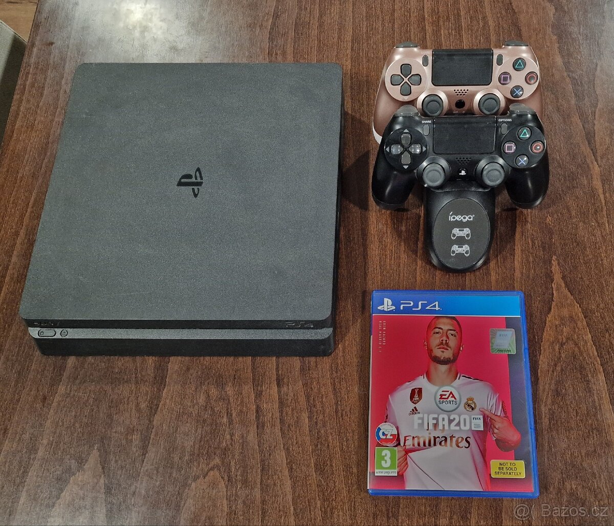 Playstation 4, 2x Ovladač, Nabíjecí stanice