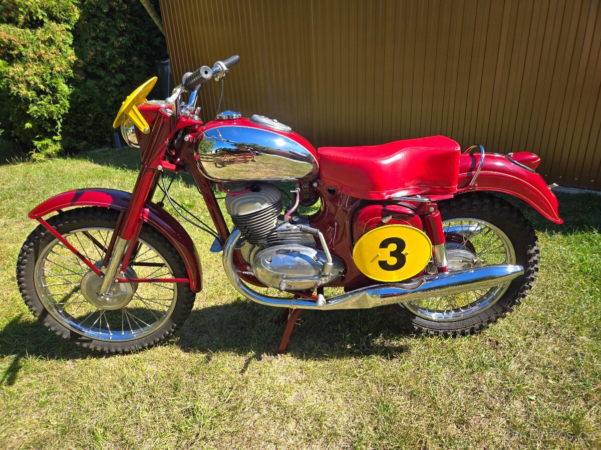 Jawa 579 - Libeńák - Rezervace  do 05.12.2025