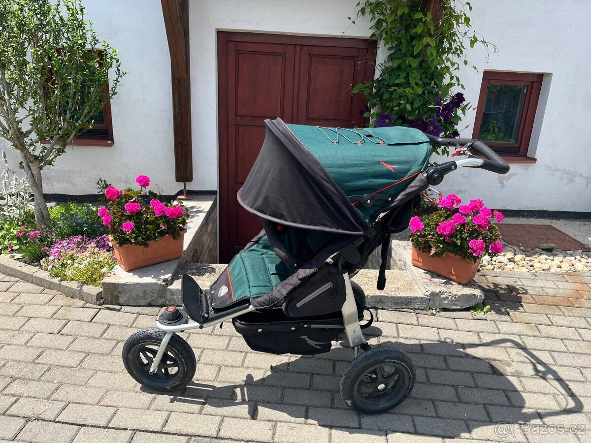 TFK s korbou pro miminko s příslušenstvím