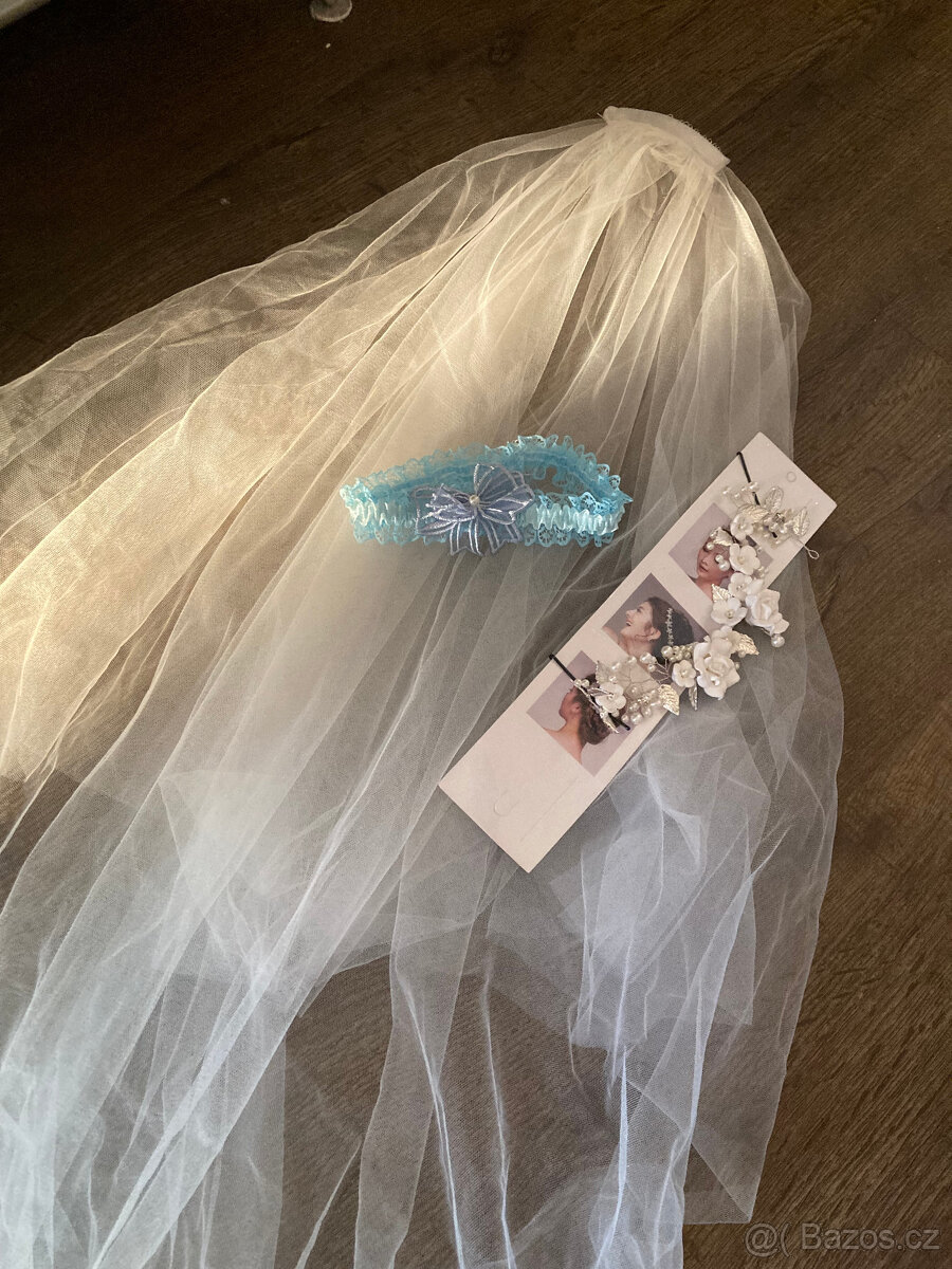 set pro nevěstu-závoj, podvazek, ozdoba do vlasů