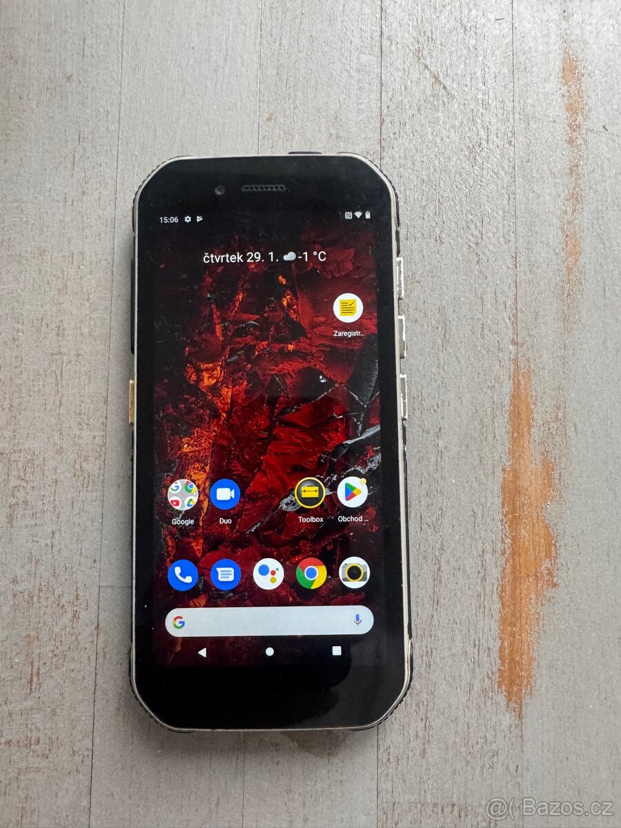 Odolný telefon CAT S42-Android 11