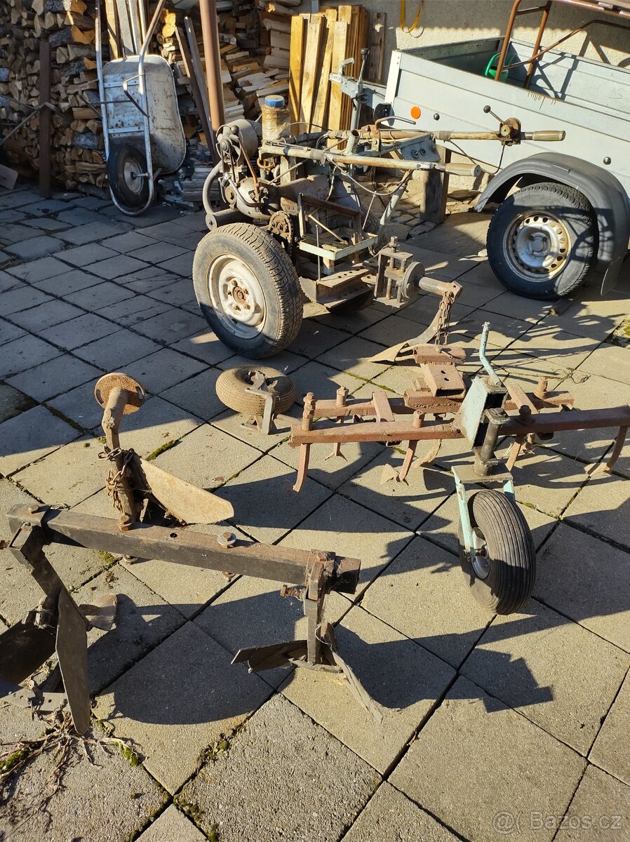 Prodám zahrání malotraktor.