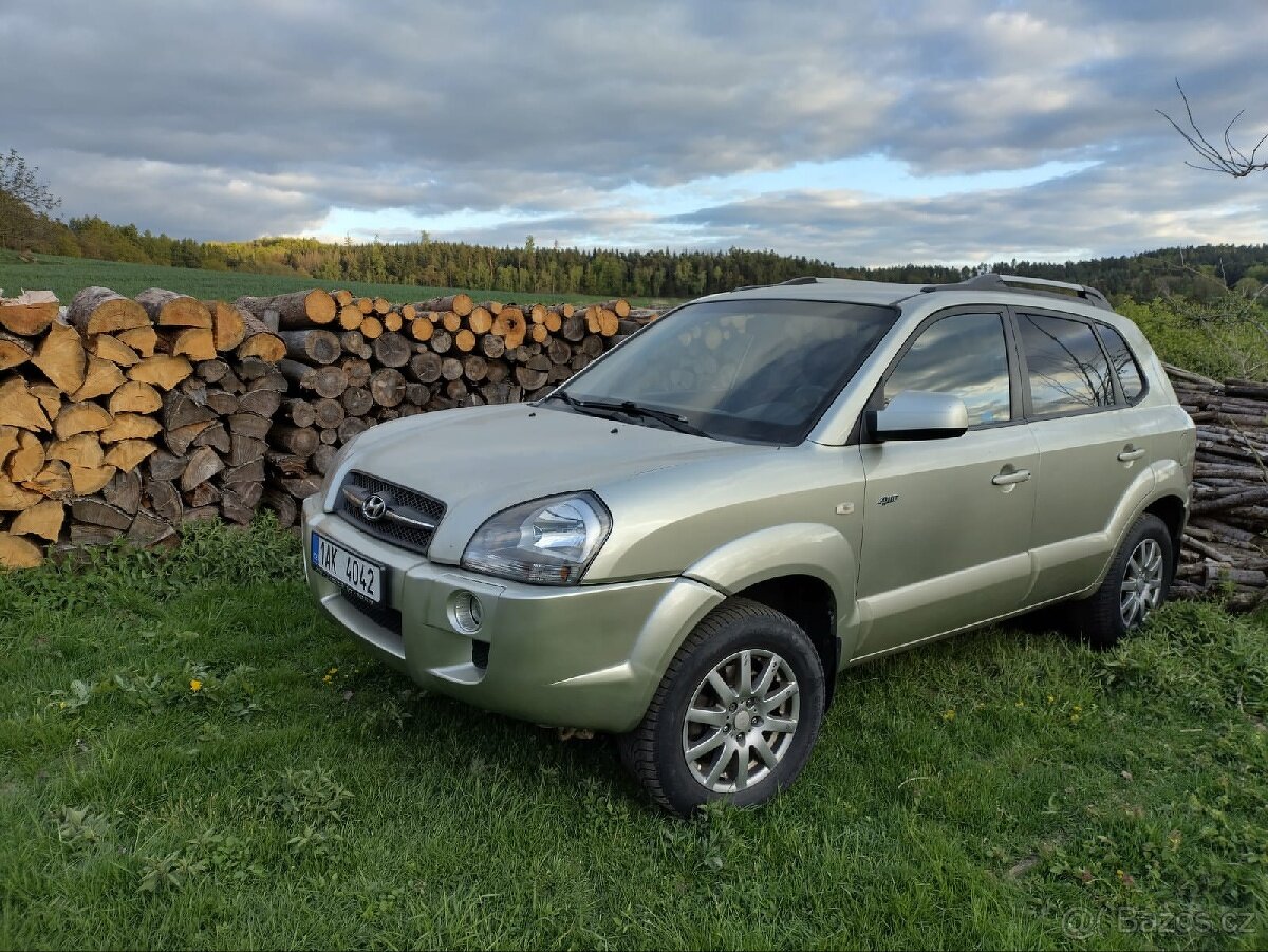 Hyundai Tucson CRDI 4x4 - motor