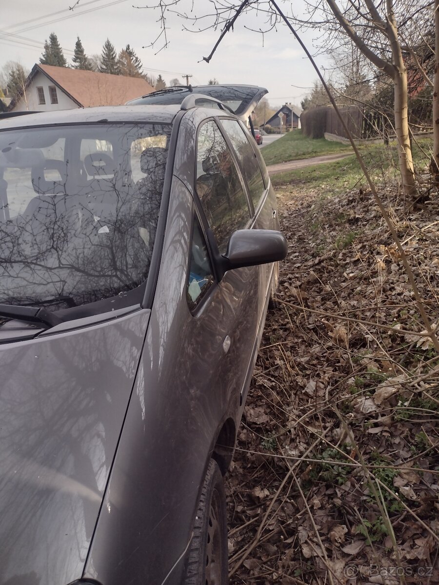 Seat Alhambra LPG 9000,-