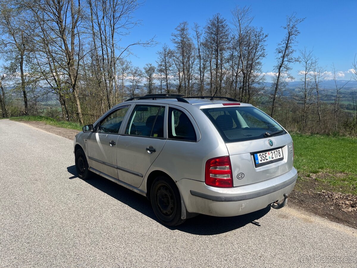 Prodám Fabií 1.4 psát SMS