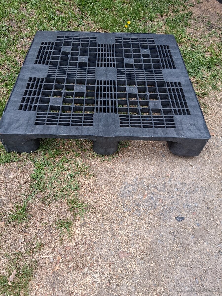 Opravdu pevné palety,ideál pod IBC,dřevo a pod,114x114x15