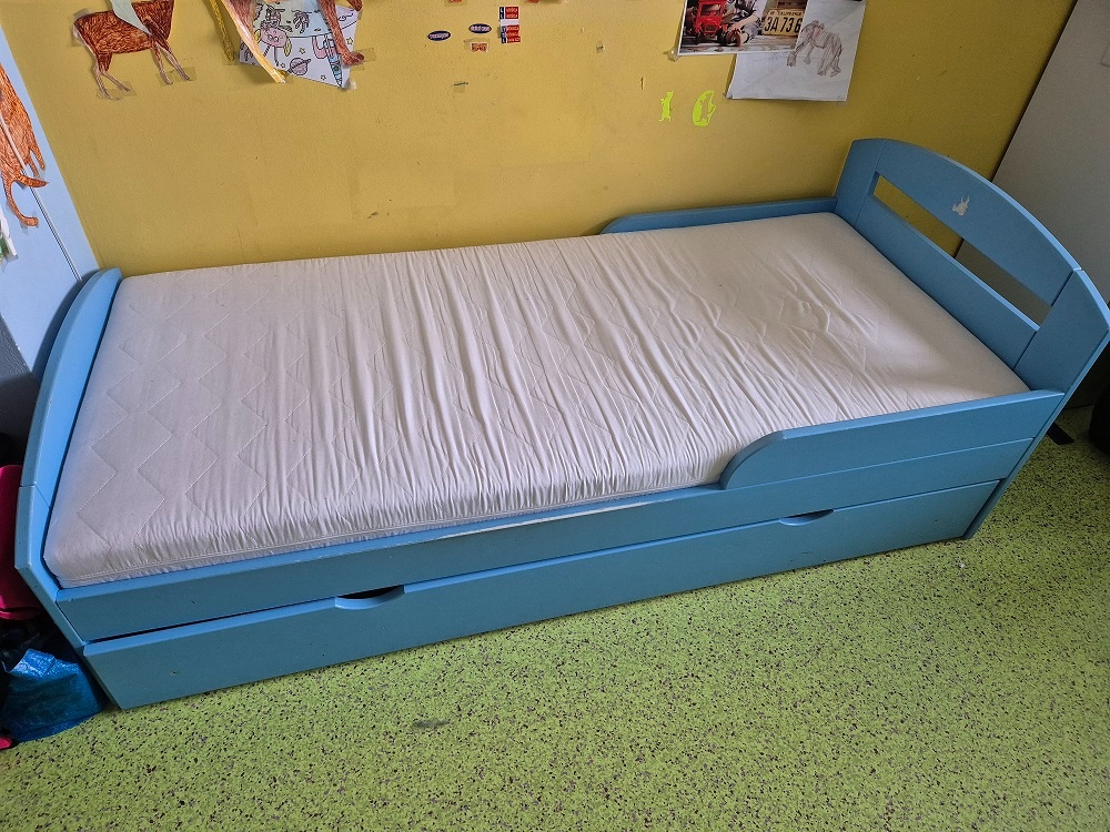 Dětská postel s úložným prostorem Timi - modrá