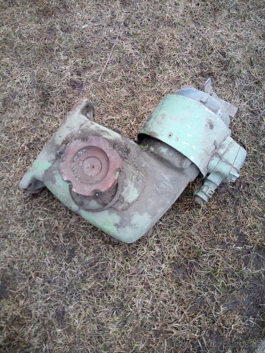Motor se šnekovou převodovkou